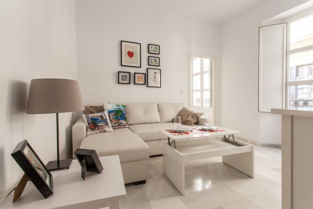 Hostly Rivero 2B Center-Fibre-Communal Terrace-Parking Optional-Cless Seville Exterior photo